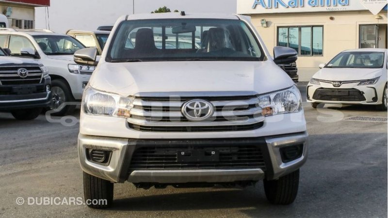 Big with watermark toyota hilux central import dubai 6370