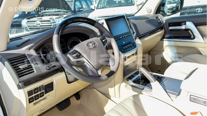 Big with watermark toyota land cruiser central import dubai 6373