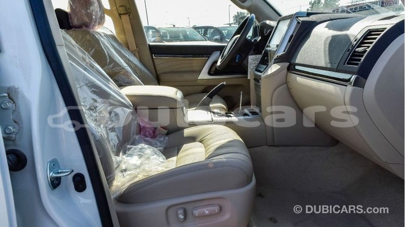 Big with watermark toyota land cruiser central import dubai 6373