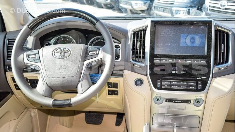Big with watermark toyota land cruiser central import dubai 6373
