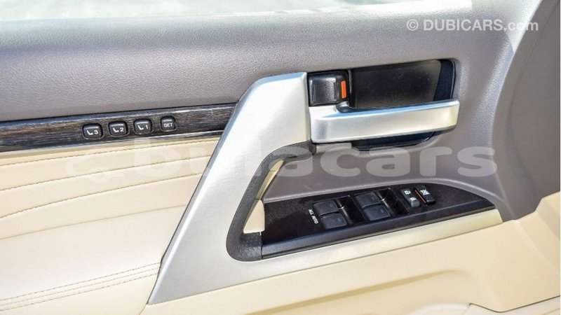 Big with watermark toyota land cruiser central import dubai 6373