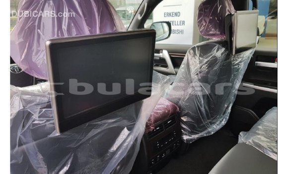 Buy Import Toyota Land Cruiser Black Car in Import - Dubai in Central Buy Import Toyota Land Cruiser Black Car in Import - Dubai in Central