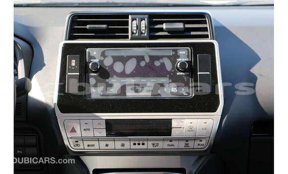 Acheter Import Voiture Toyota Prado Blanc à Import - Dubai, Central Acheter Import Voiture Toyota Prado Blanc à Import - Dubai, Central