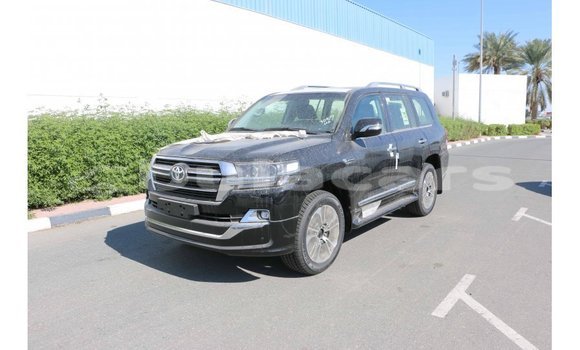 Acheter Import Voiture Toyota Land Cruiser Noir à Import - Dubai, Central Acheter Import Voiture Toyota Land Cruiser Noir à Import - Dubai, Central