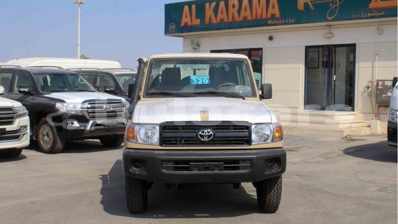 Big with watermark toyota land cruiser central import dubai 6381