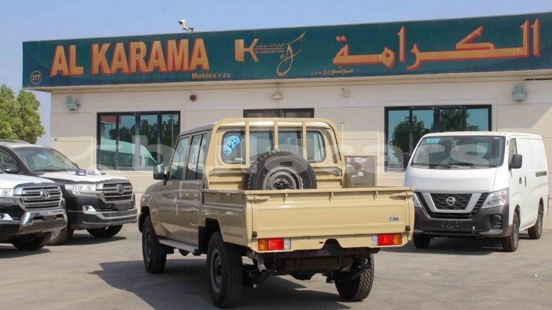 Big with watermark toyota land cruiser central import dubai 6381