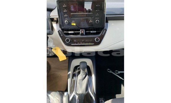 Acheter Import Voiture Toyota Corolla Blanc à Import - Dubai, Central Acheter Import Voiture Toyota Corolla Blanc à Import - Dubai, Central