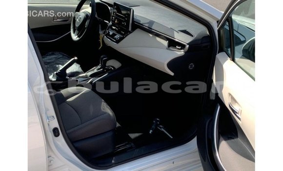 Acheter Import Voiture Toyota Corolla Blanc à Import - Dubai, Central Acheter Import Voiture Toyota Corolla Blanc à Import - Dubai, Central
