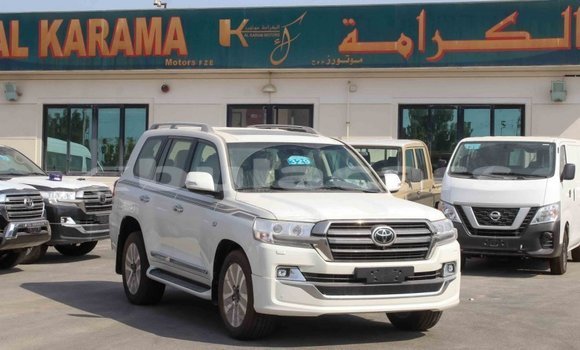 Buy Import Toyota Land Cruiser White Car in Import - Dubai in Central Buy Import Toyota Land Cruiser White Car in Import - Dubai in Central