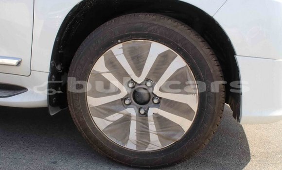 Buy Import Toyota Land Cruiser White Car in Import - Dubai in Central Buy Import Toyota Land Cruiser White Car in Import - Dubai in Central