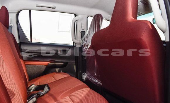 Buy Import Toyota Hilux White Car in Import - Dubai in Central Buy Import Toyota Hilux White Car in Import - Dubai in Central