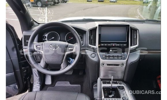 Acheter Import Voiture Toyota Land Cruiser Noir à Import - Dubai, Central Acheter Import Voiture Toyota Land Cruiser Noir à Import - Dubai, Central