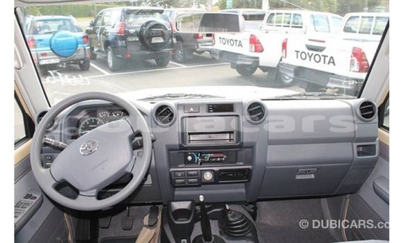 Buy Import Toyota Land Cruiser Beige Car in Import - Dubai in Central Buy Import Toyota Land Cruiser Beige Car in Import - Dubai in Central
