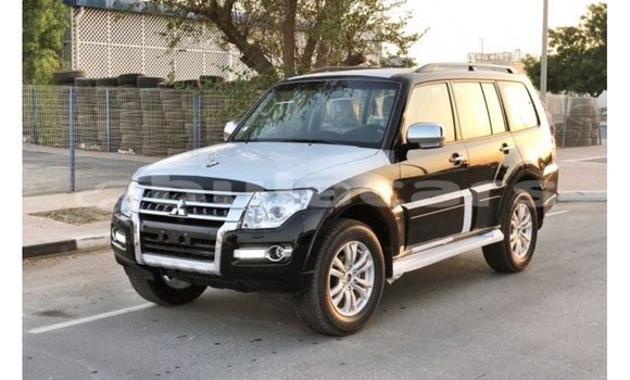 Acheter Import Voiture Mitsubishi Pajero Noir à Import - Dubai, Central Acheter Import Voiture Mitsubishi Pajero Noir à Import - Dubai, Central