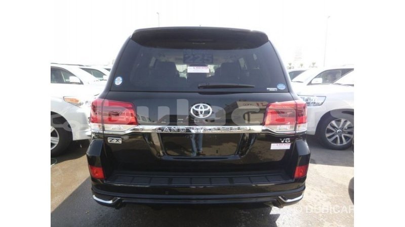 Big with watermark toyota land cruiser central import dubai 6420