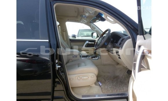 Buy Import Toyota Land Cruiser Black Car in Import - Dubai in Central Buy Import Toyota Land Cruiser Black Car in Import - Dubai in Central