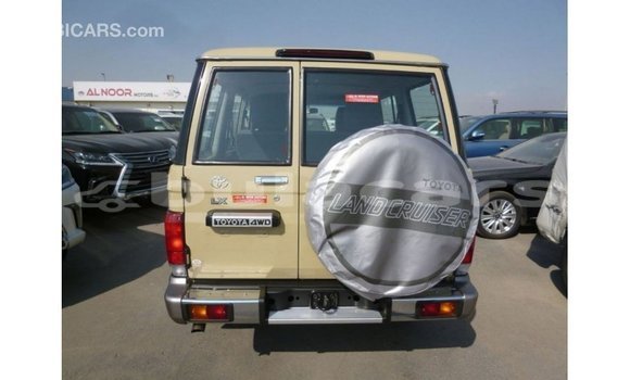 Buy Import Toyota Land Cruiser Beige Car in Import - Dubai in Central Buy Import Toyota Land Cruiser Beige Car in Import - Dubai in Central