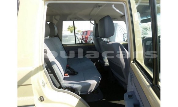 Buy Import Toyota Land Cruiser Beige Car in Import - Dubai in Central Buy Import Toyota Land Cruiser Beige Car in Import - Dubai in Central
