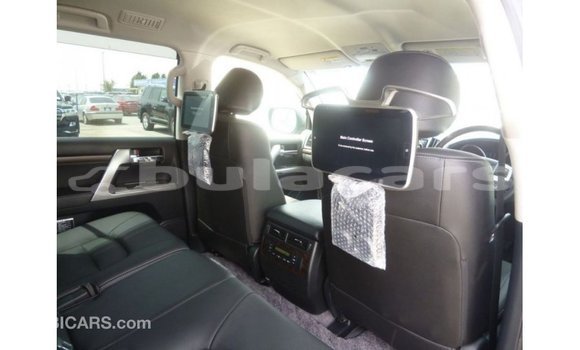 Buy Import Toyota Land Cruiser Black Car in Import - Dubai in Central Buy Import Toyota Land Cruiser Black Car in Import - Dubai in Central