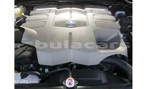 Buy Import Toyota Land Cruiser White Car in Import - Dubai in Central Buy Import Toyota Land Cruiser White Car in Import - Dubai in Central