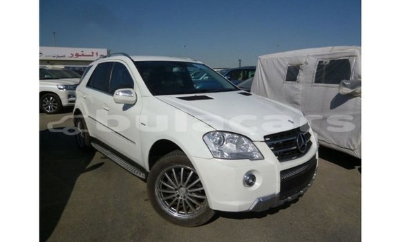Buy Import Mercedes-Benz 190 White Car in Import - Dubai in Central Buy Import Mercedes-Benz 190 White Car in Import - Dubai in Central