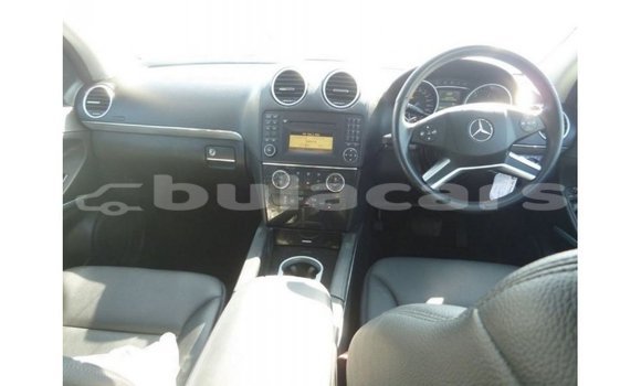 Buy Import Mercedes-Benz 190 White Car in Import - Dubai in Central Buy Import Mercedes-Benz 190 White Car in Import - Dubai in Central