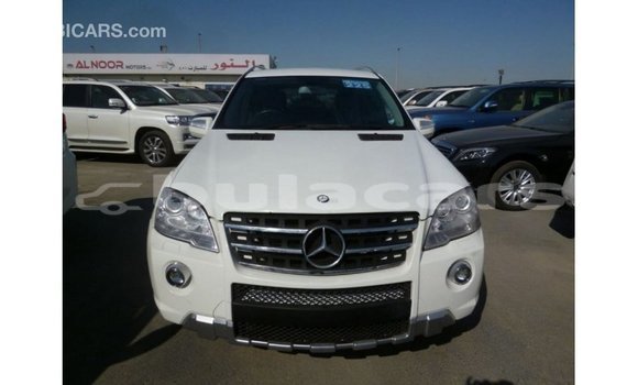 Buy Import Mercedes-Benz 190 White Car in Import - Dubai in Central Buy Import Mercedes-Benz 190 White Car in Import - Dubai in Central