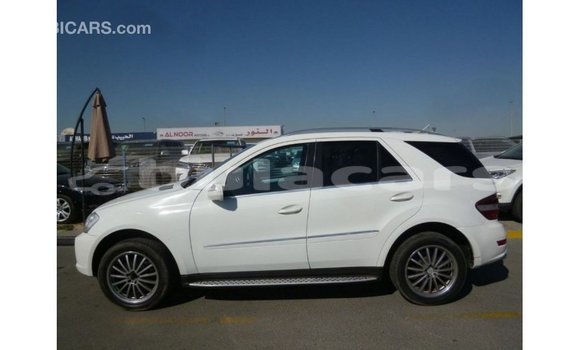 Buy Import Mercedes-Benz 190 White Car in Import - Dubai in Central Buy Import Mercedes-Benz 190 White Car in Import - Dubai in Central