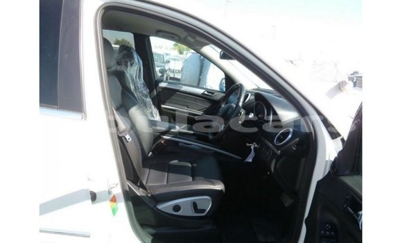 Buy Import Mercedes-Benz 190 White Car in Import - Dubai in Central Buy Import Mercedes-Benz 190 White Car in Import - Dubai in Central