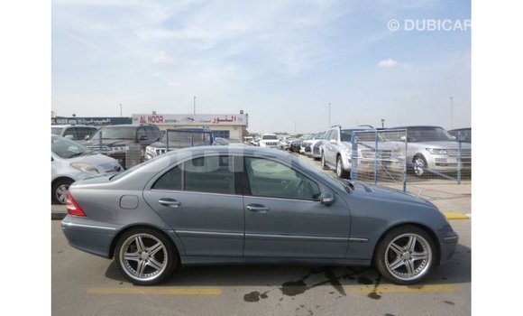 Buy Import Mercedes-Benz 190 Blue Car in Import - Dubai in Central Buy Import Mercedes-Benz 190 Blue Car in Import - Dubai in Central