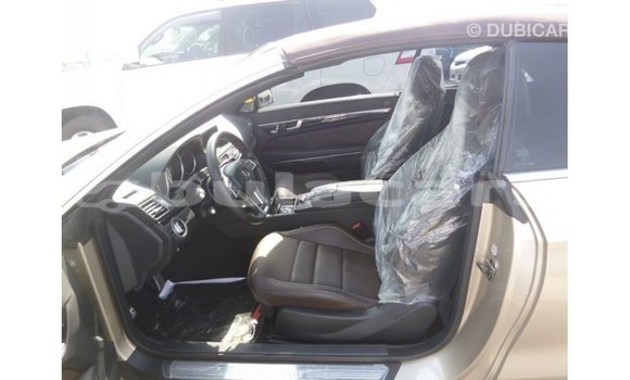 Buy Import Mercedes-Benz 200 Other Car in Import - Dubai in Central Buy Import Mercedes-Benz 200 Other Car in Import - Dubai in Central