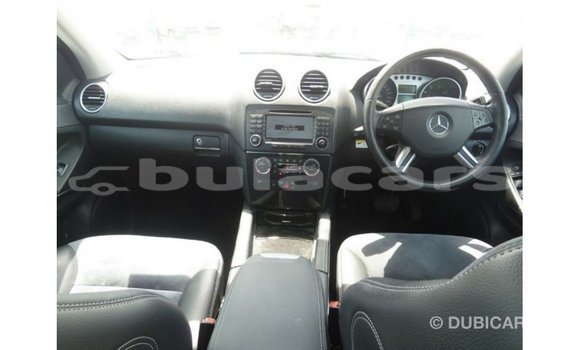Buy Import Mercedes-Benz 190 Black Car in Import - Dubai in Central Buy Import Mercedes-Benz 190 Black Car in Import - Dubai in Central