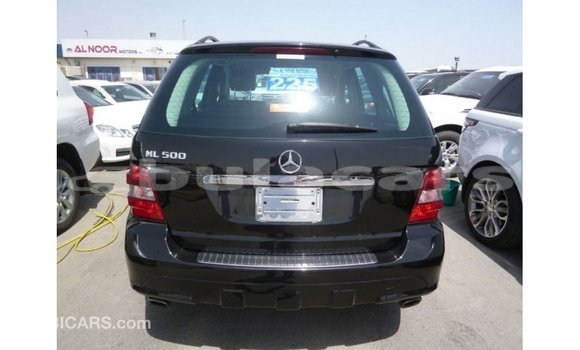 Buy Import Mercedes-Benz 190 Black Car in Import - Dubai in Central Buy Import Mercedes-Benz 190 Black Car in Import - Dubai in Central