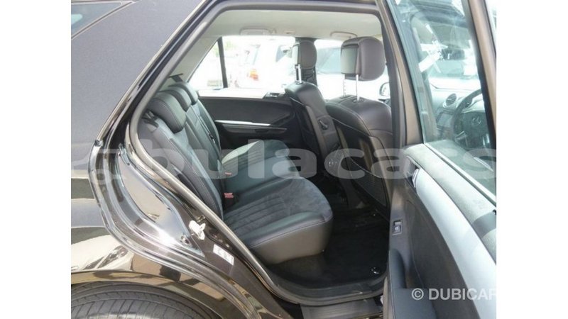 Big with watermark mercedes benz 190 central import dubai 6438