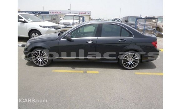 Buy Import Mercedes-Benz 190 Black Car in Import - Dubai in Central Buy Import Mercedes-Benz 190 Black Car in Import - Dubai in Central