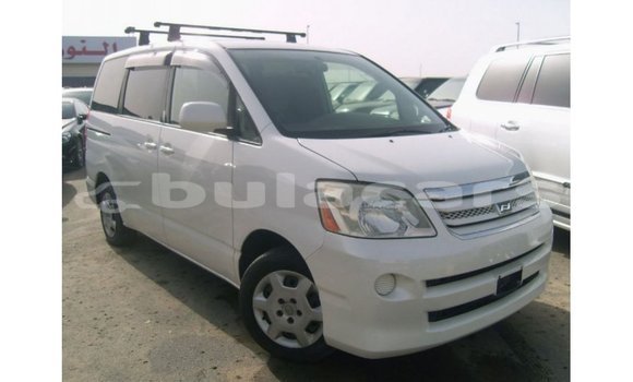 Acheter Import Voiture Toyota Noah Blanc à Import - Dubai, Central Acheter Import Voiture Toyota Noah Blanc à Import - Dubai, Central