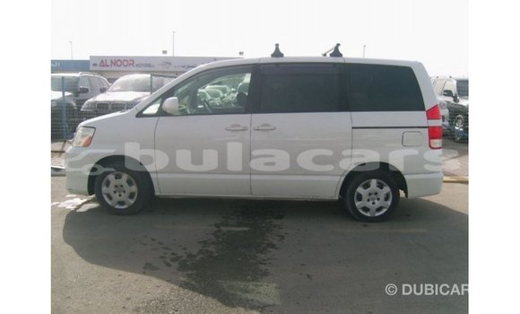Acheter Import Voiture Toyota Noah Blanc à Import - Dubai, Central Acheter Import Voiture Toyota Noah Blanc à Import - Dubai, Central