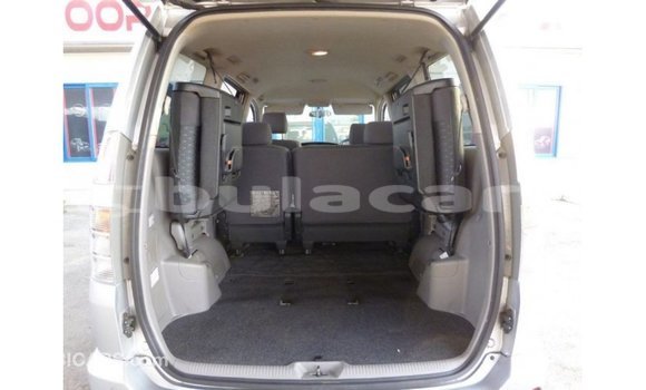 Buy Import Toyota Voxy Grey Car in Import - Dubai in Central Buy Import Toyota Voxy Grey Car in Import - Dubai in Central