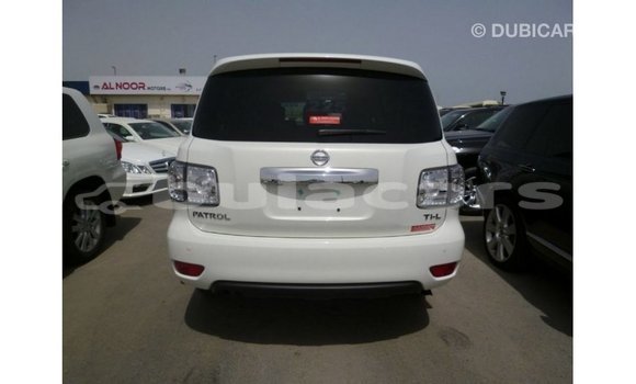 Buy Import Nissan Patrol White Car in Import - Dubai in Central Buy Import Nissan Patrol White Car in Import - Dubai in Central