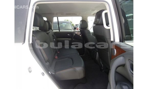 Buy Import Nissan Patrol White Car in Import - Dubai in Central Buy Import Nissan Patrol White Car in Import - Dubai in Central