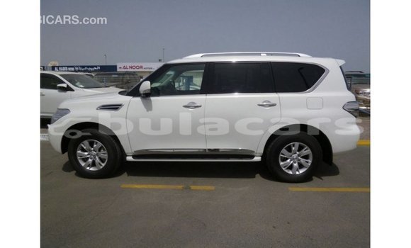 Buy Import Nissan Patrol White Car in Import - Dubai in Central Buy Import Nissan Patrol White Car in Import - Dubai in Central