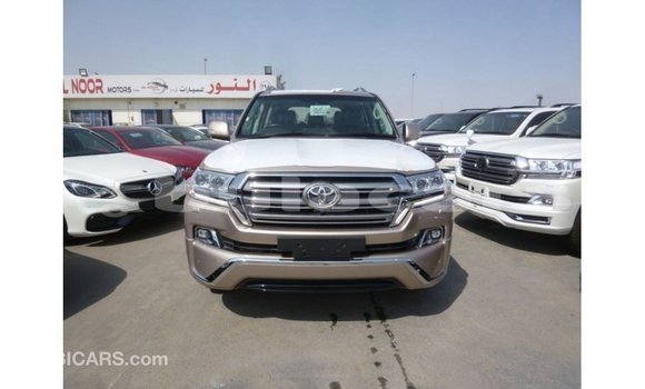 Acheter Import Voiture Toyota Land Cruiser Autre à Import - Dubai, Central Acheter Import Voiture Toyota Land Cruiser Autre à Import - Dubai, Central