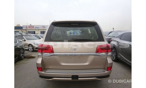 Buy Import Toyota Land Cruiser Other Car in Import - Dubai in Central Buy Import Toyota Land Cruiser Other Car in Import - Dubai in Central
