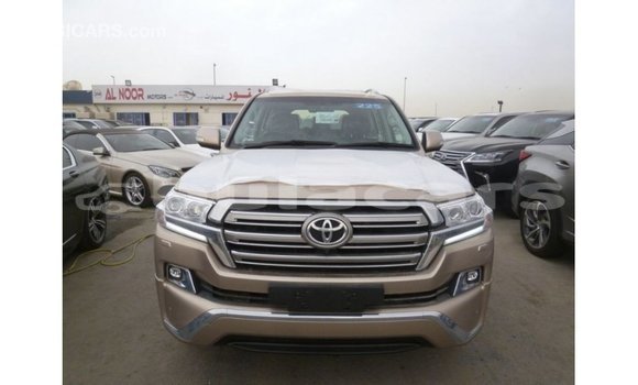 Buy Import Toyota Land Cruiser Other Car in Import - Dubai in Central Buy Import Toyota Land Cruiser Other Car in Import - Dubai in Central