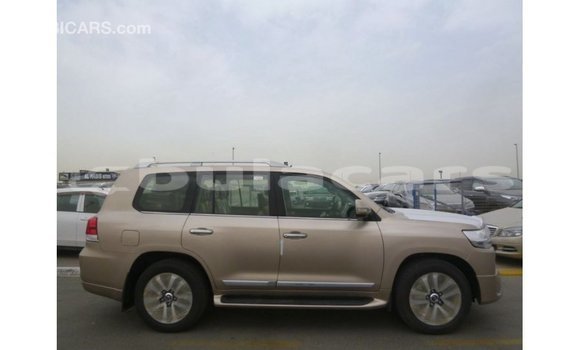 Buy Import Toyota Land Cruiser Other Car in Import - Dubai in Central Buy Import Toyota Land Cruiser Other Car in Import - Dubai in Central