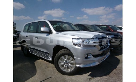 Acheter Import Voiture Toyota Land Cruiser Gris à Import - Dubai, Central Acheter Import Voiture Toyota Land Cruiser Gris à Import - Dubai, Central