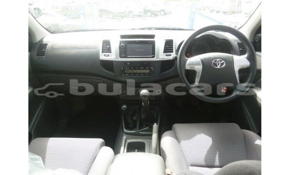 Buy Import Toyota Hilux White Car in Import - Dubai in Central Buy Import Toyota Hilux White Car in Import - Dubai in Central