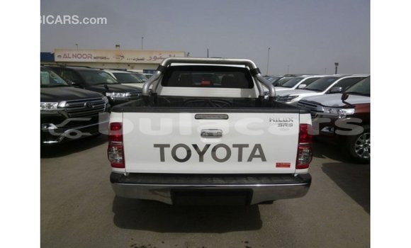 Buy Import Toyota Hilux White Car in Import - Dubai in Central Buy Import Toyota Hilux White Car in Import - Dubai in Central