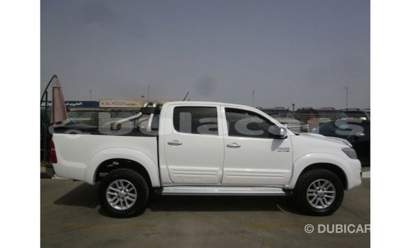 Buy Import Toyota Hilux White Car in Import - Dubai in Central Buy Import Toyota Hilux White Car in Import - Dubai in Central