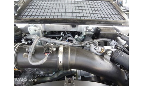 Buy Import Toyota Land Cruiser White Car in Import - Dubai in Central Buy Import Toyota Land Cruiser White Car in Import - Dubai in Central